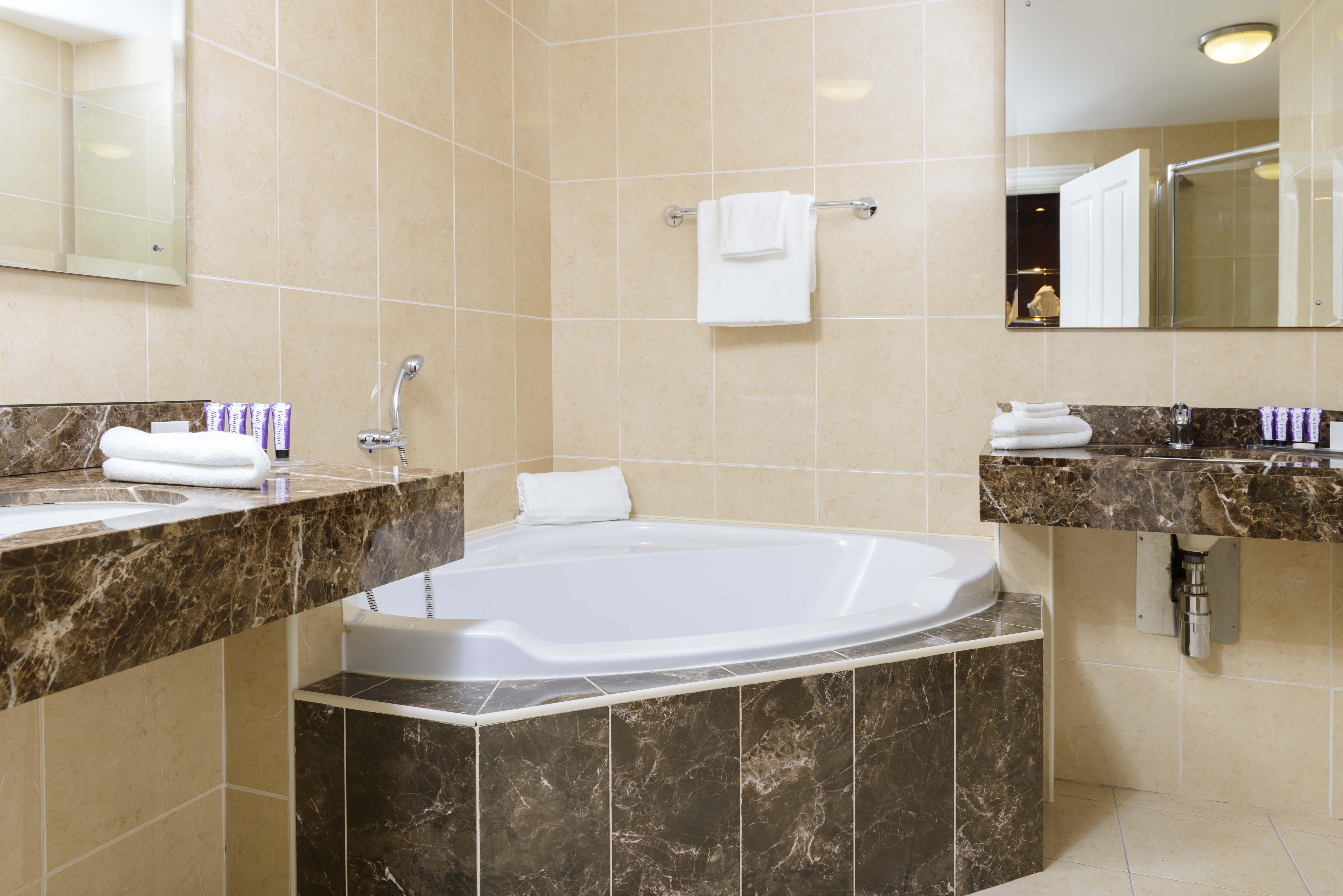 The Brehon Hotel & Spa Killarney Extérieur photo
